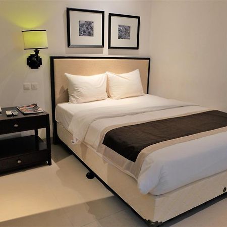 M Hotel Sorong Exterior photo